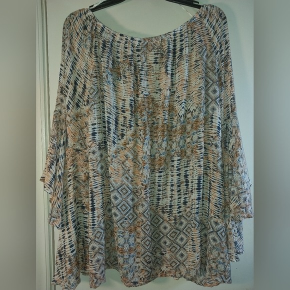 NWT!!! Boho Print Flutter Top. Size L. - Picture 5 of 5